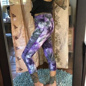 Tie dye ice dye capri leggings NWT